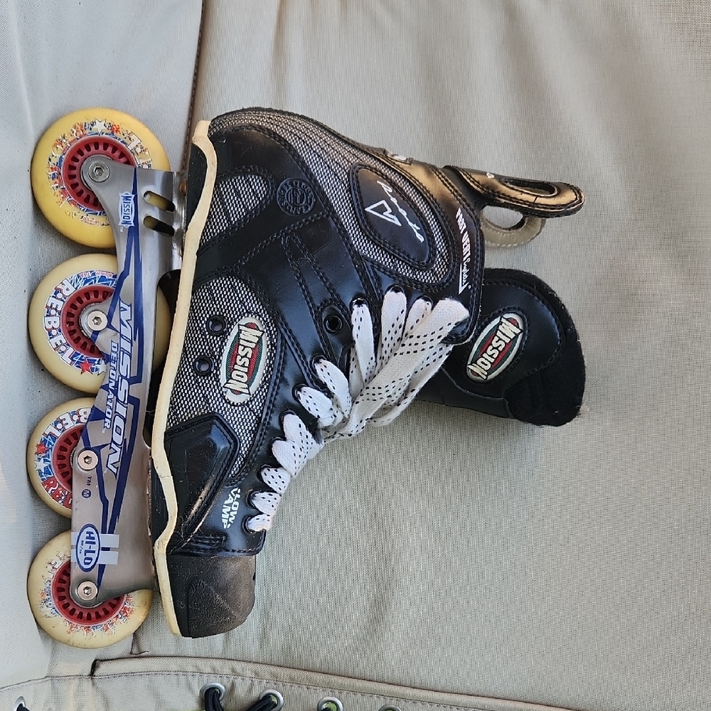 Mission Black Roller Hockey Skates